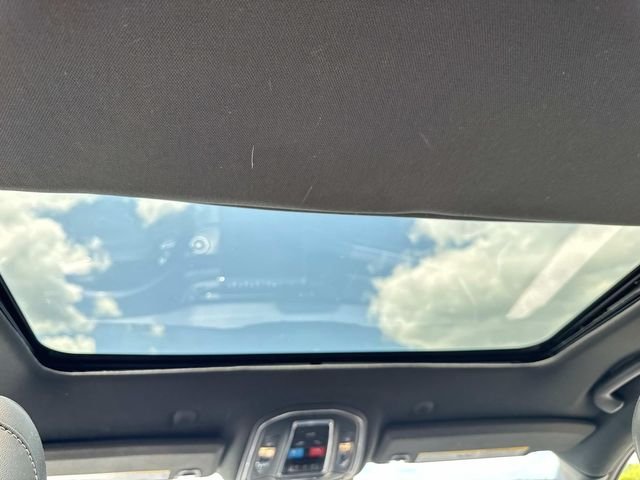 Used 2023 White Jeep Altitude image 25