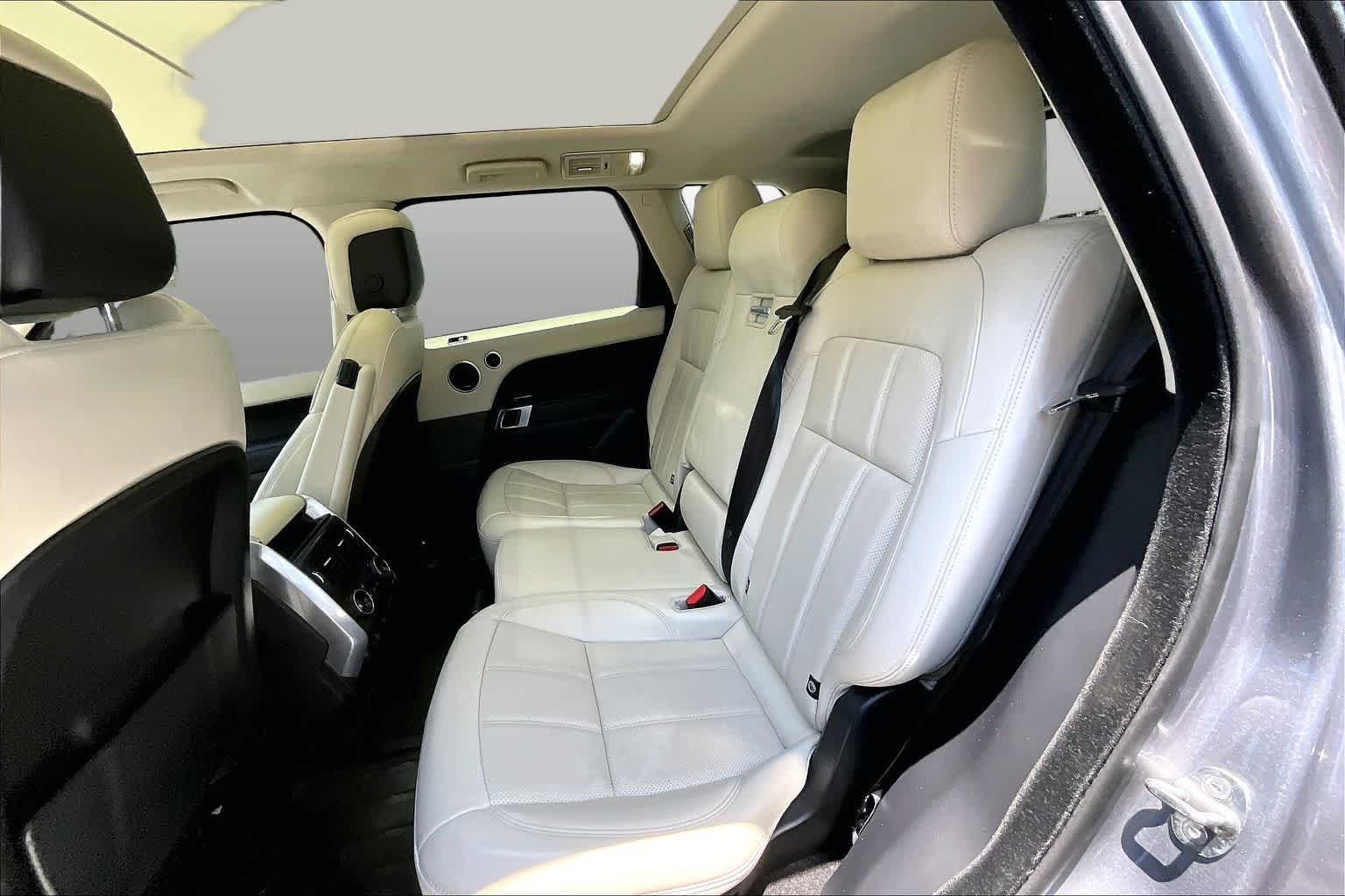 Used 2022 Ethereal Frost Silver Land Rover HSE Silver Edition image 21