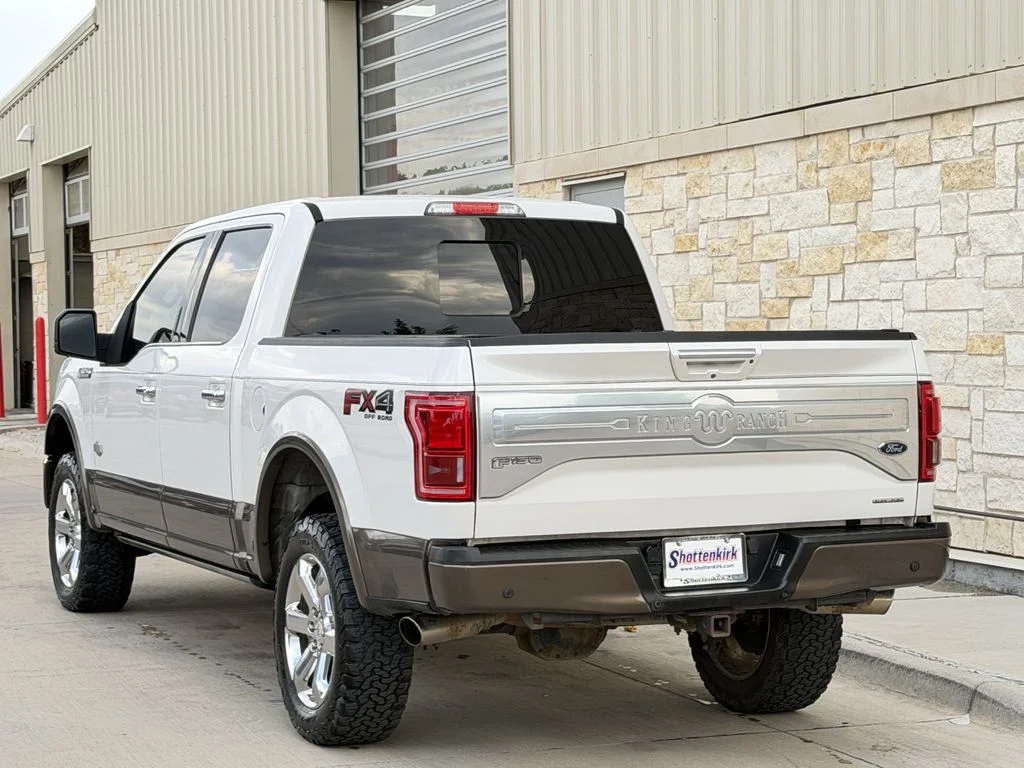 Used 2016  Ford King Ranch image 4