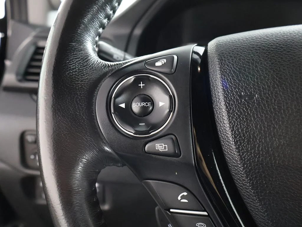 Used 2019 Crystal Black Pearl Honda RTL-E image 49