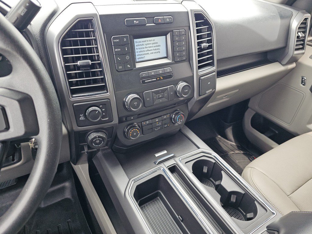 Certified Used 2018 Oxford White Ford XLT image 31