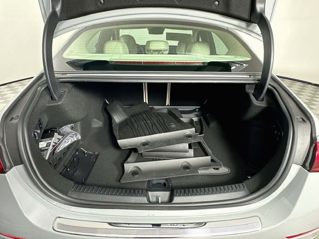 New 2027 MANUFAKTUR Alpine Grey Mercedes-Benz E 450 image 60