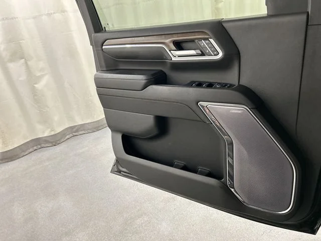 Used 2024 Black Chevrolet High Country image 22