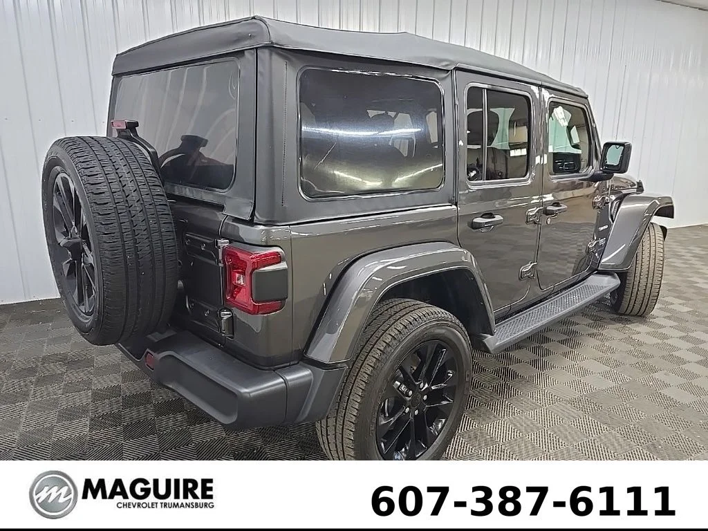 Used 2023 Crystal Metallic Jeep Sahara 4xe image 10