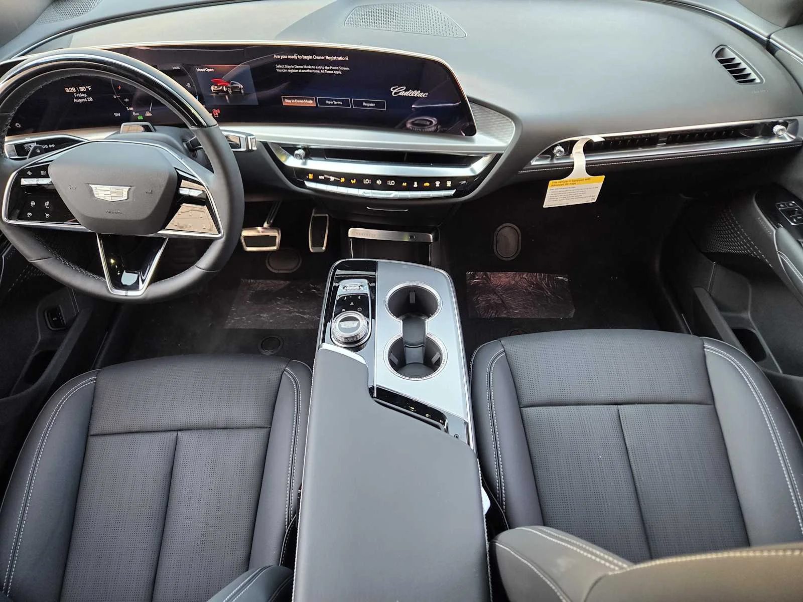 2027 Cadillac LYRIQ Luxury - Photo 17