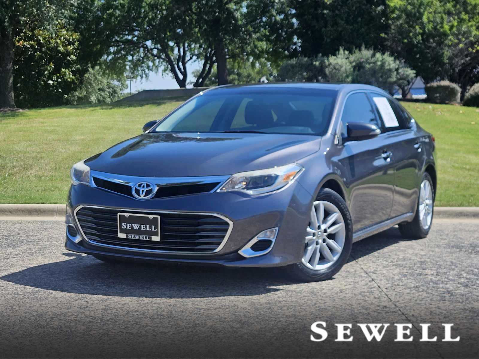 2015 Toyota Avalon XLE's photo