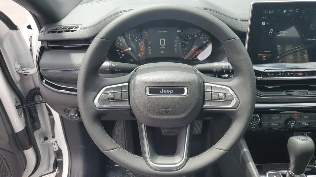 Used 2026 White Jeep Latitude image 28