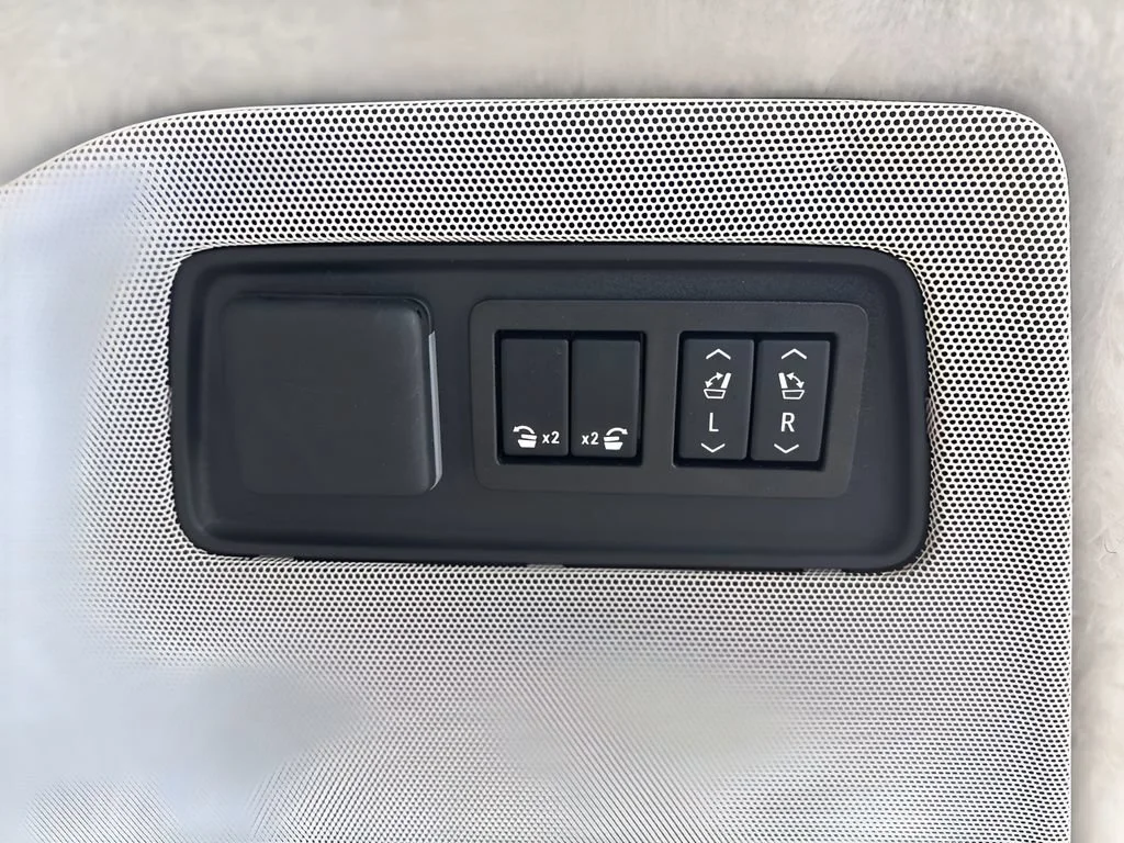 Used 2023 Crystal White Tricoat Cadillac Sport Platinum image 37