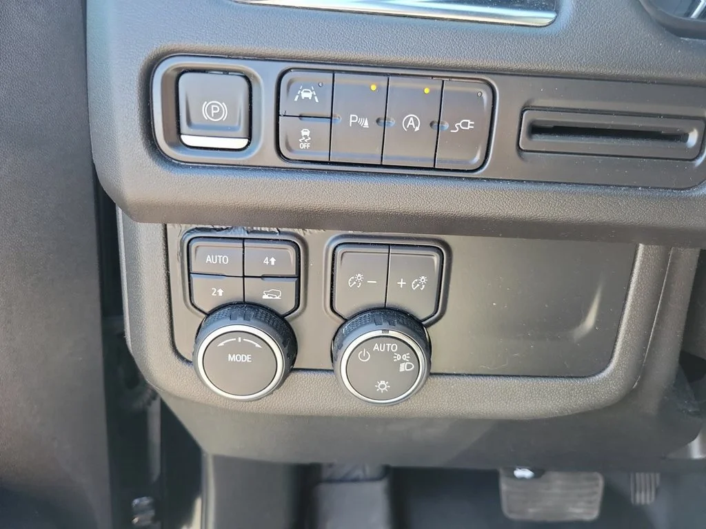 2022 Chevrolet Tahoe LS - Photo 17