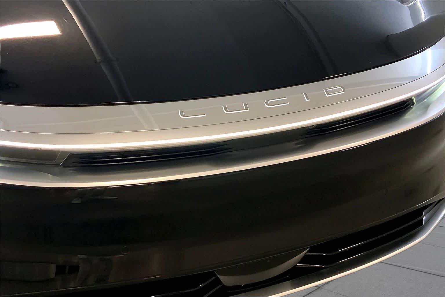 Used 2025 Quantum Grey Metallic Lucid Touring image 30
