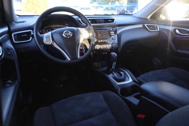 Used 2016 Gun Metallic Nissan S image 31