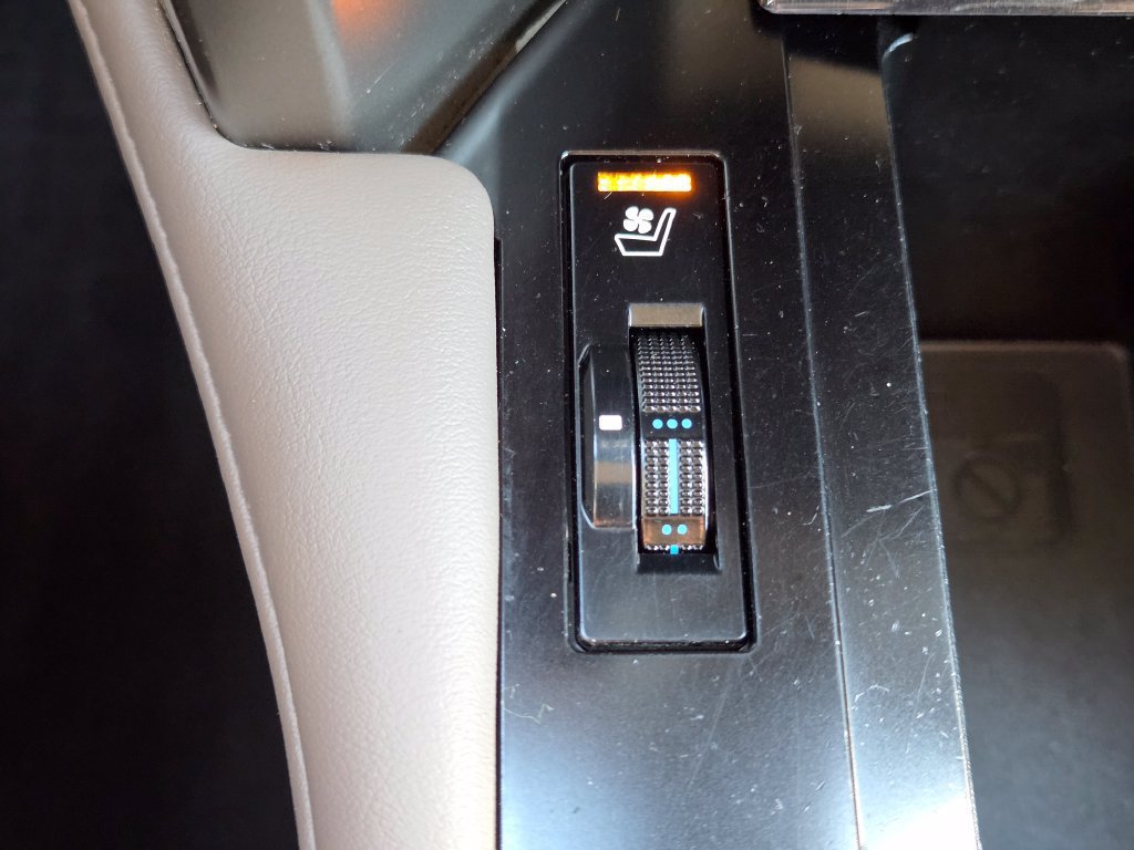 2020 Lexus GX PREMIUM - Photo 23