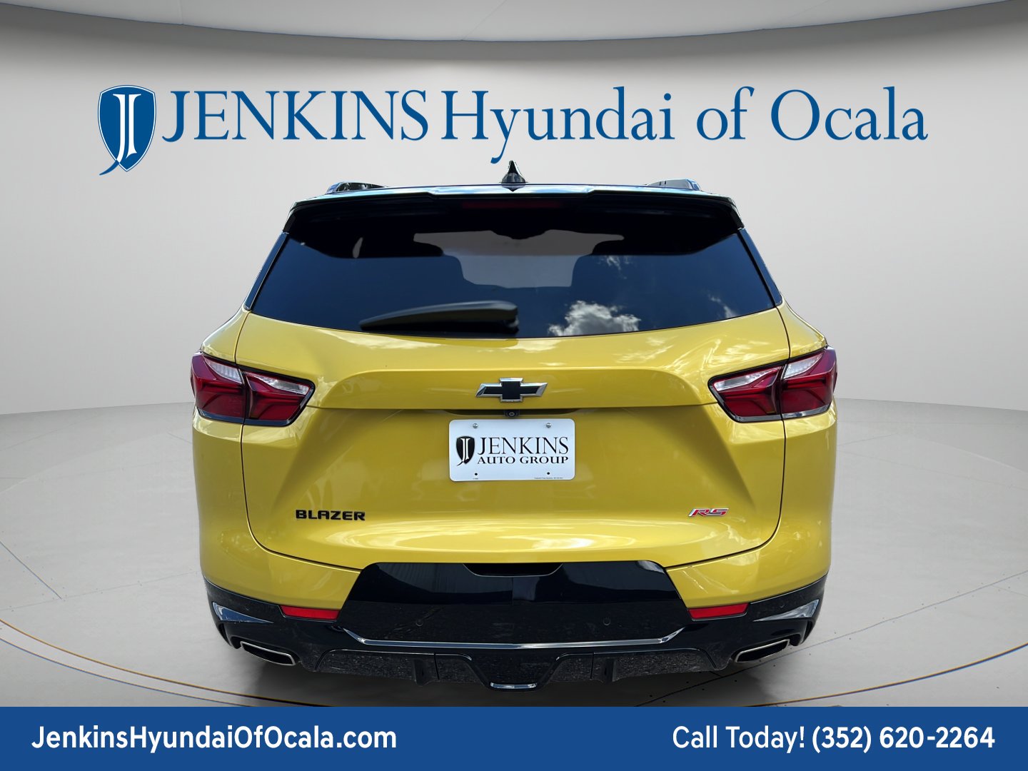 Used 2022 Nitro Yellow Metallic Chevrolet RS image 4