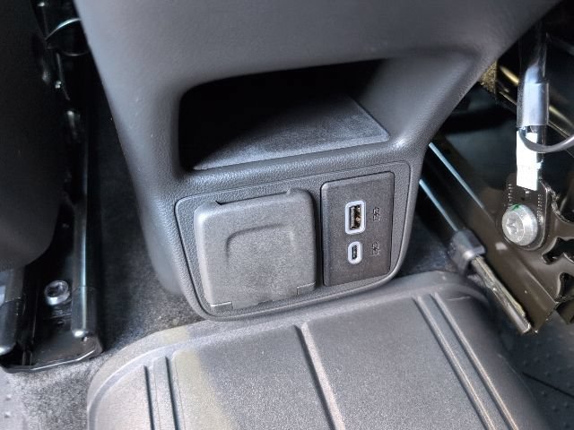 New 2026 Mosaic Black Metallic Chevrolet ACTIV image 6