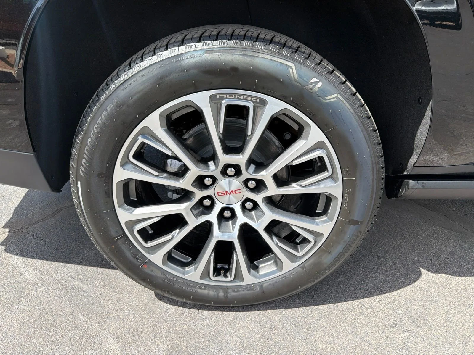 2026 GMC Yukon XL Denali - Photo 9