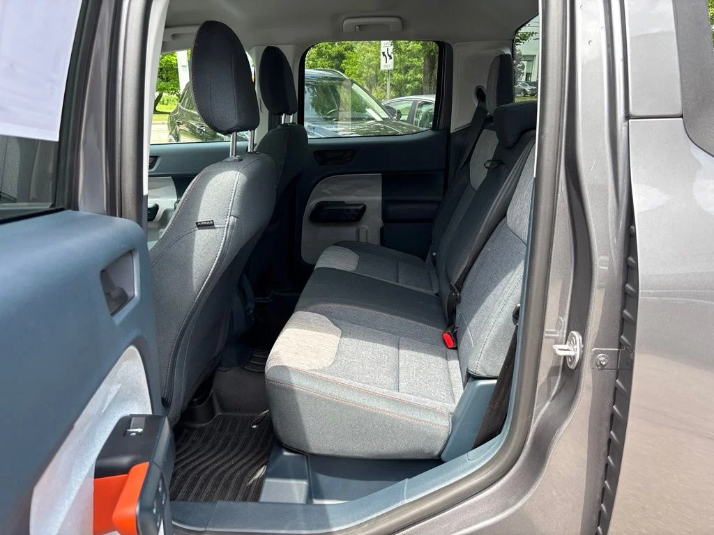 Used 2024 Gray Ford XLT image 15