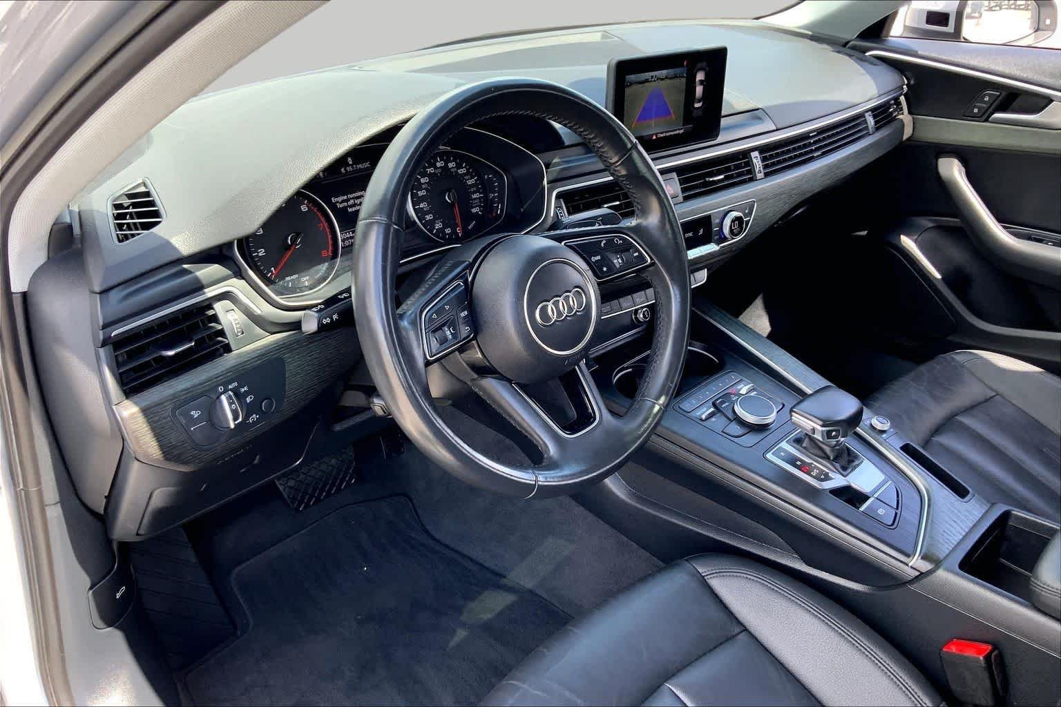 Used 2019 Florett Silver Metallic Audi Titanium Premium image 17