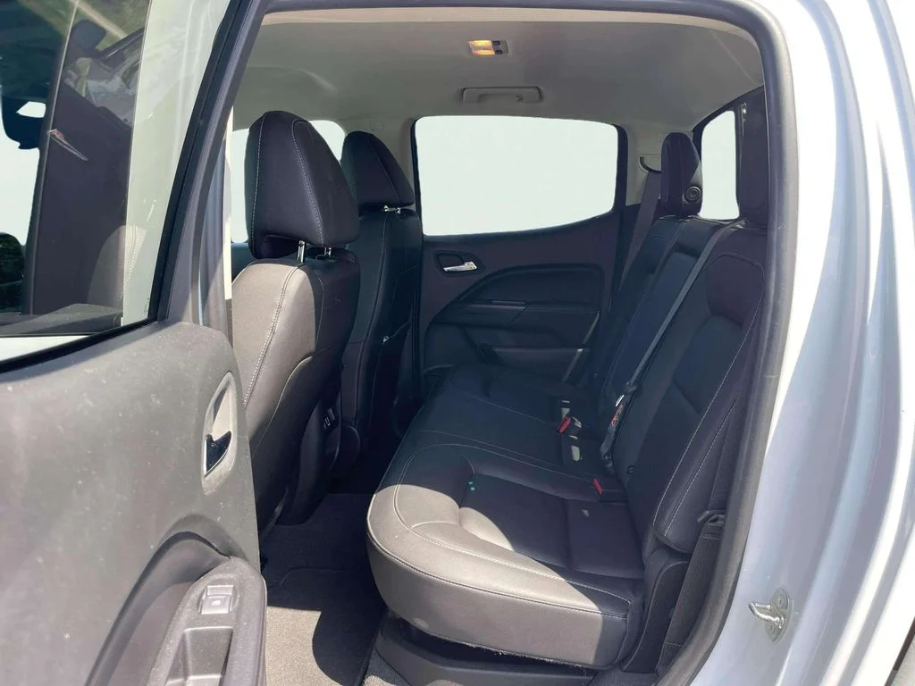 Used 2022 Summit White GMC Elevation image 27