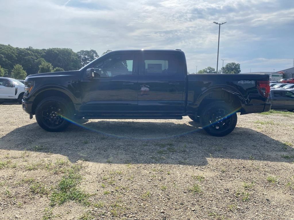 New 2026 Agate Black Metallic Ford XLT image 5