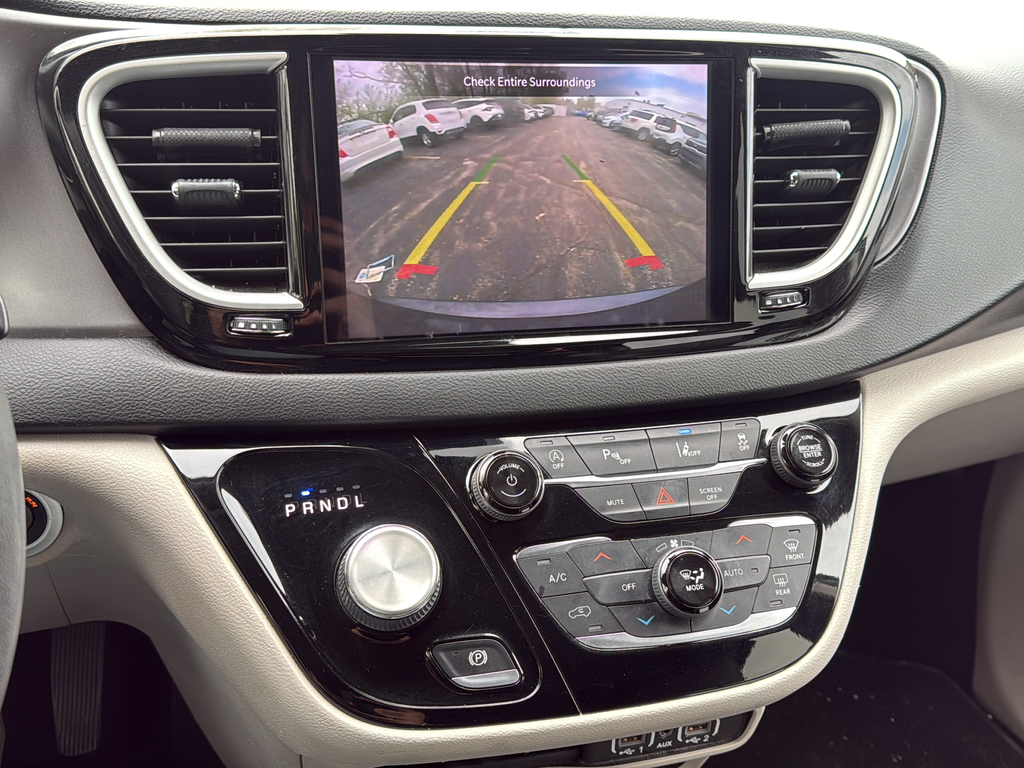 Used 2022 Gray Chrysler Touring L image 14