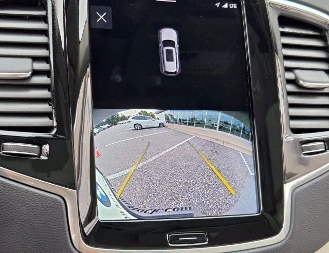 Used 2023 Silver Volvo Ultimate image 32