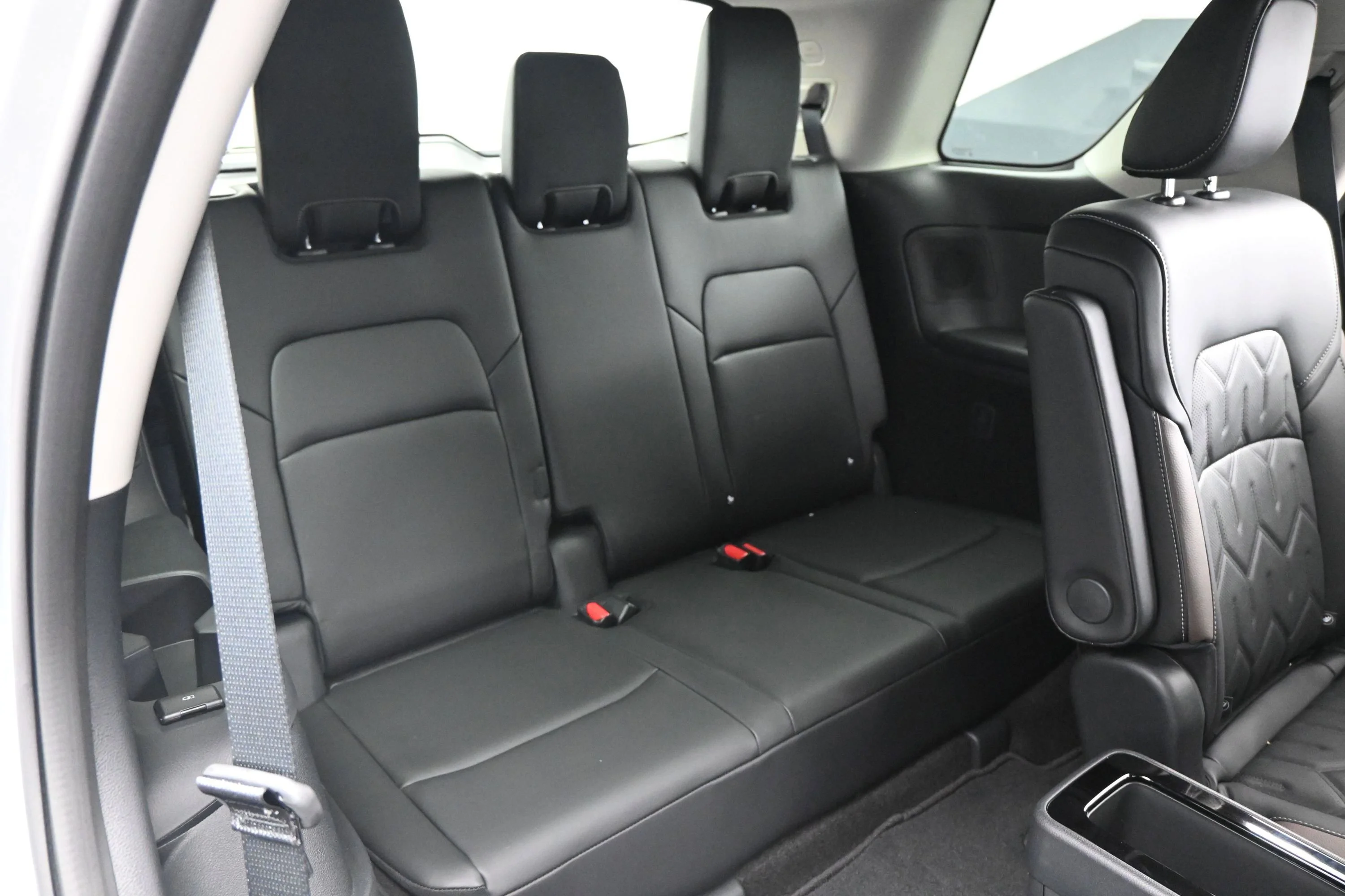 New 2026 Boulder Gray Pearl Nissan Platinum image 14