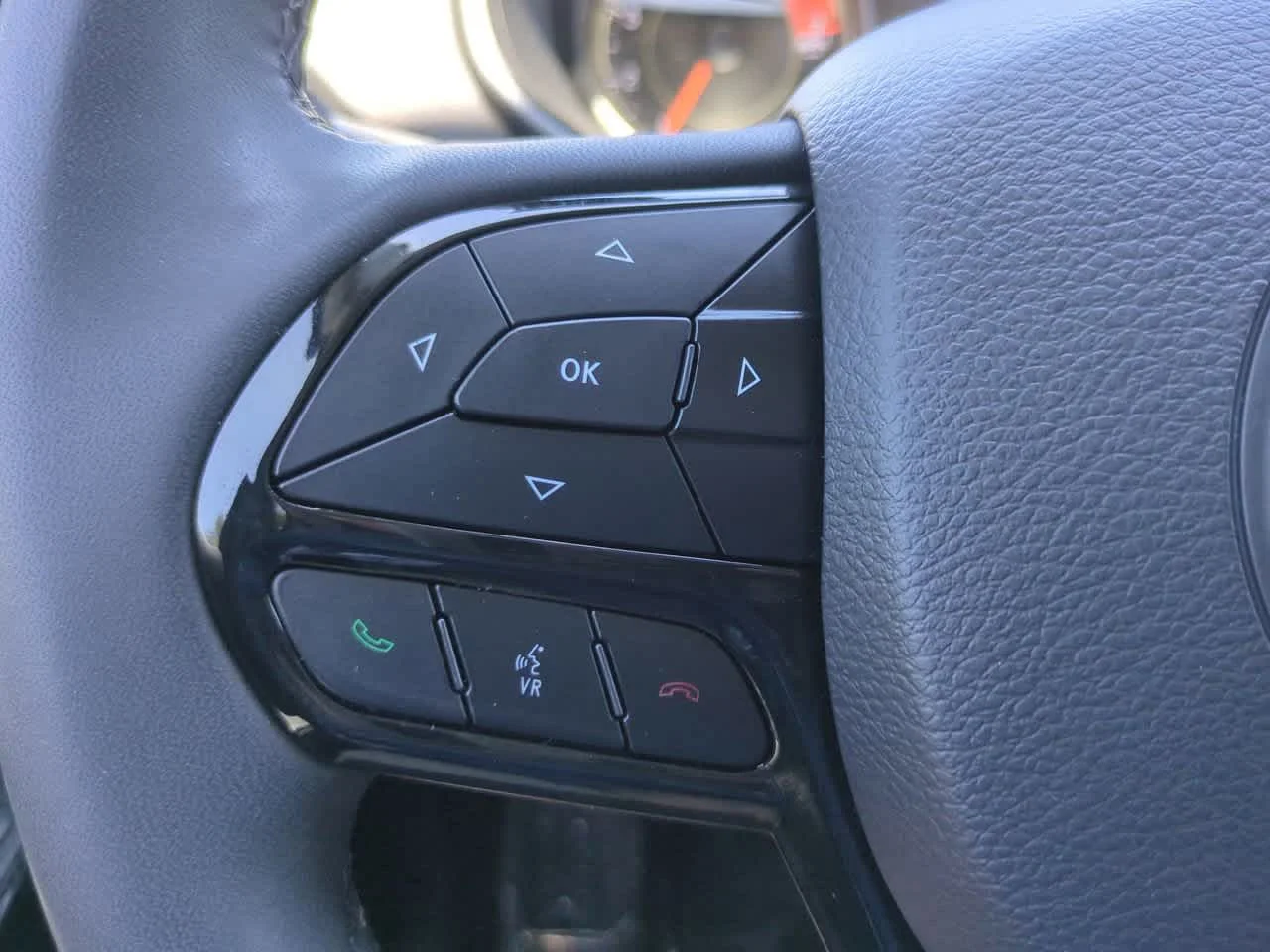 2023 Jeep Cherokee Altitude Lux - Photo 24