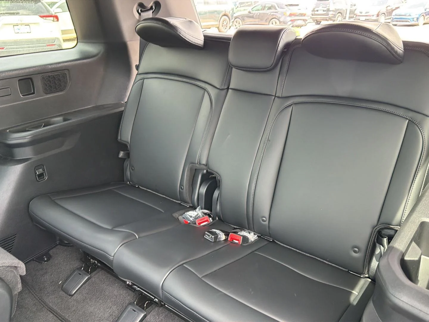 New 2027 Ivory Silver Kia EX image 9