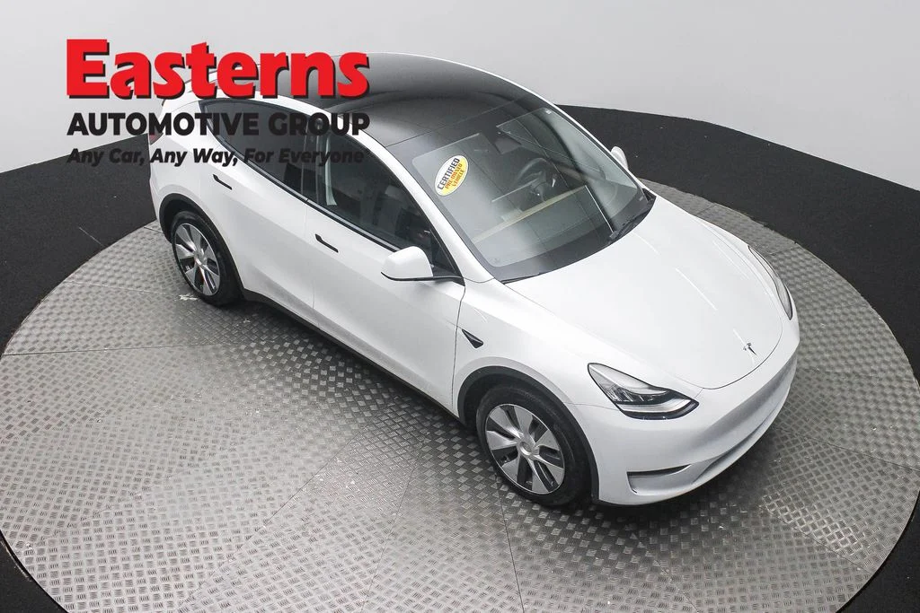 Used 2023 White Tesla Long Range image 3