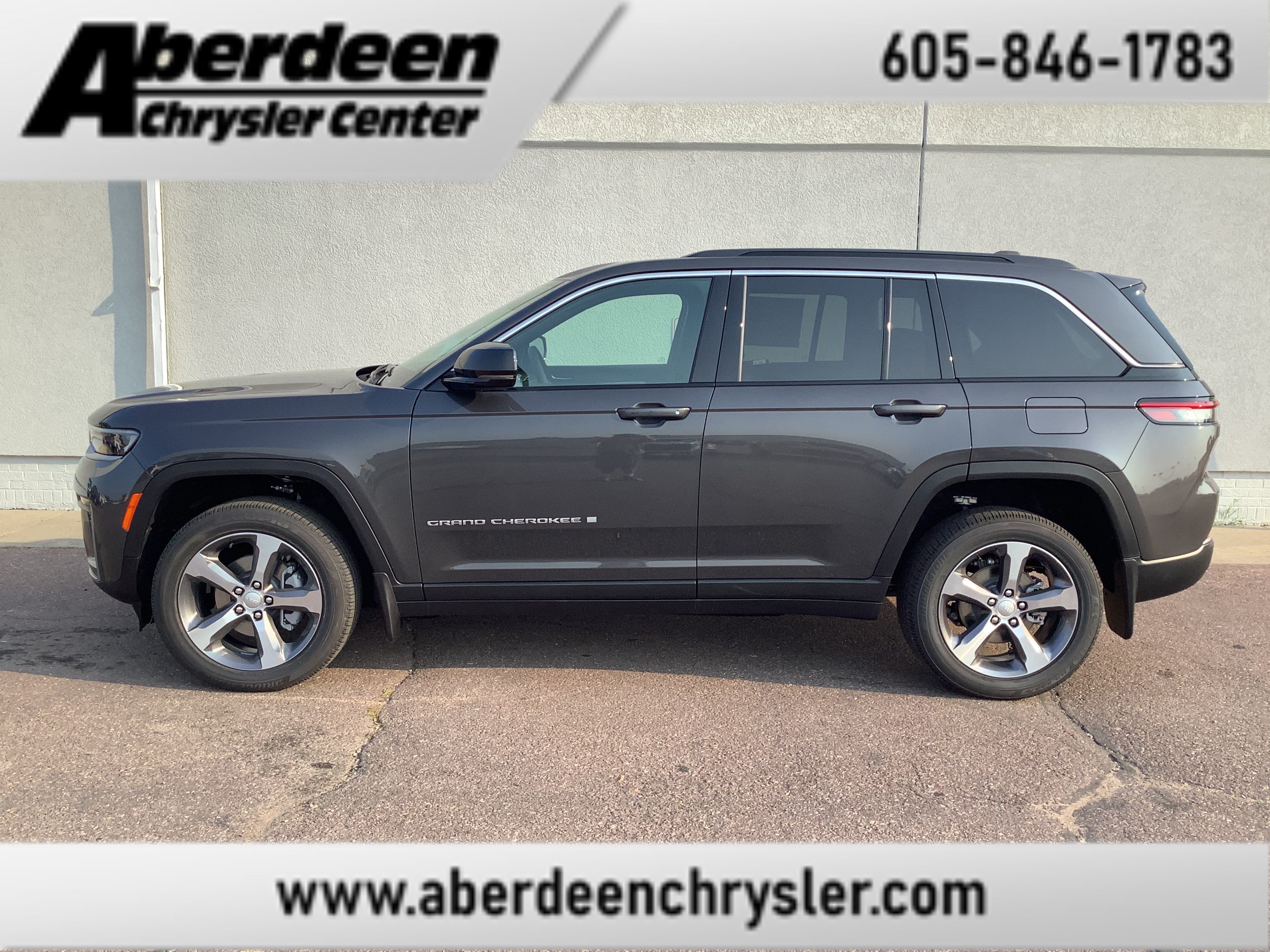 New 2026 Baltic Gray Metallic Clear-Coat Exterior Paint Jeep Limited image 1