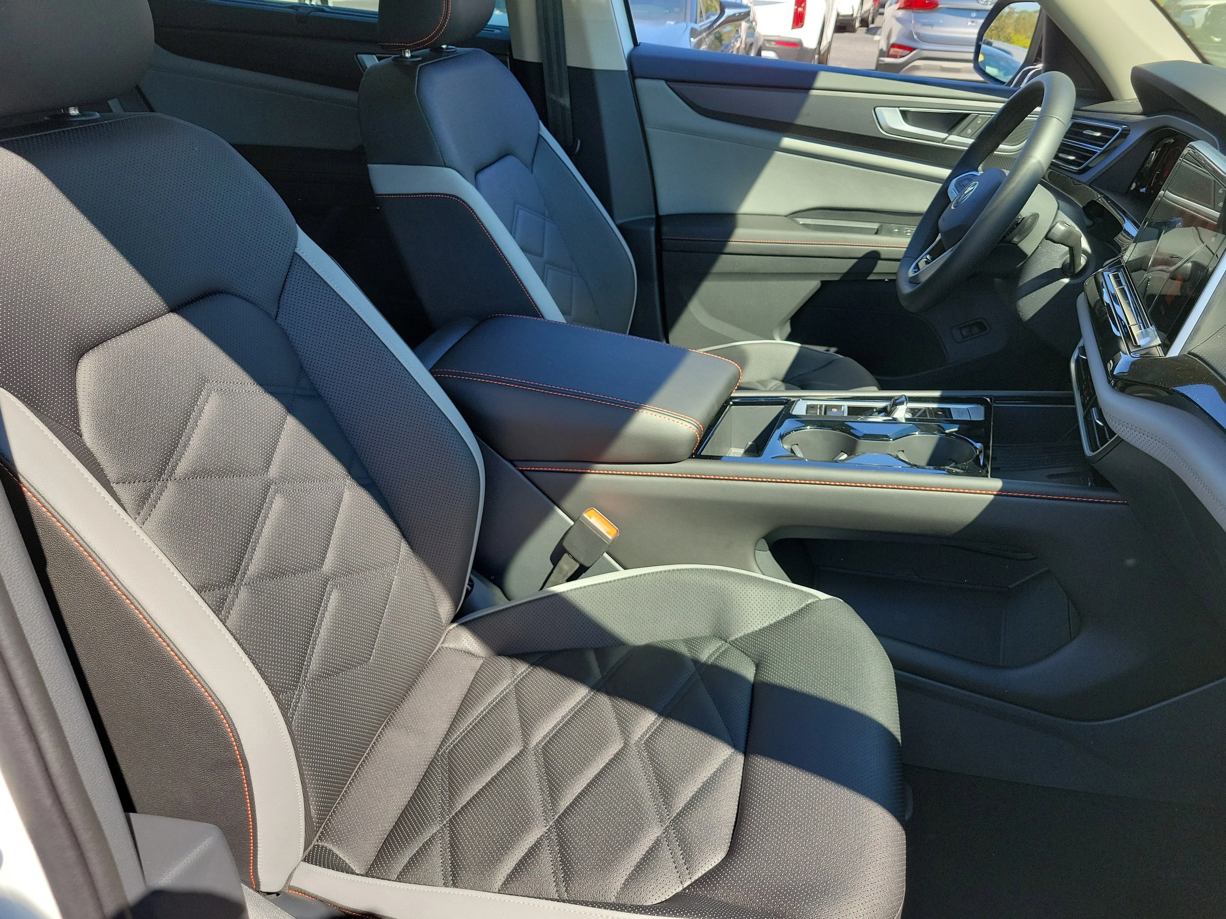 New 2026 White Volkswagen Peak Edition image 6