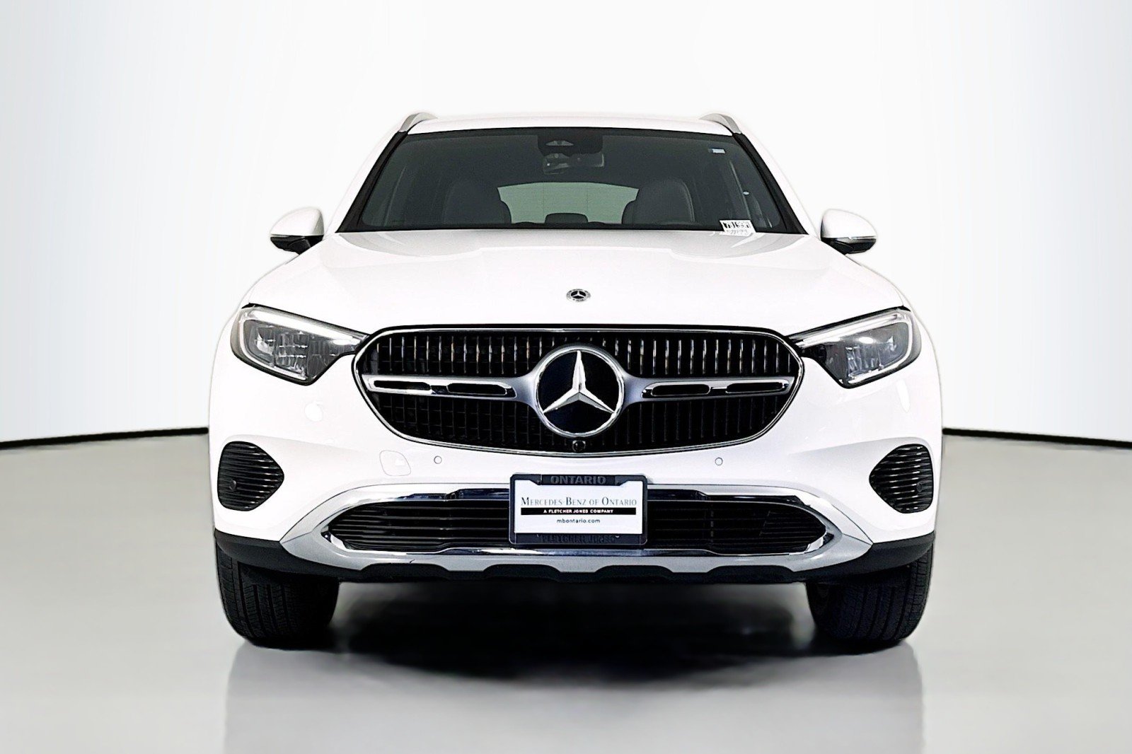 Certified Used 2025 Polar White Mercedes-Benz GLC 350e image 3