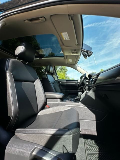 2021 Volkswagen Atlas SE w/Tech - Photo 21