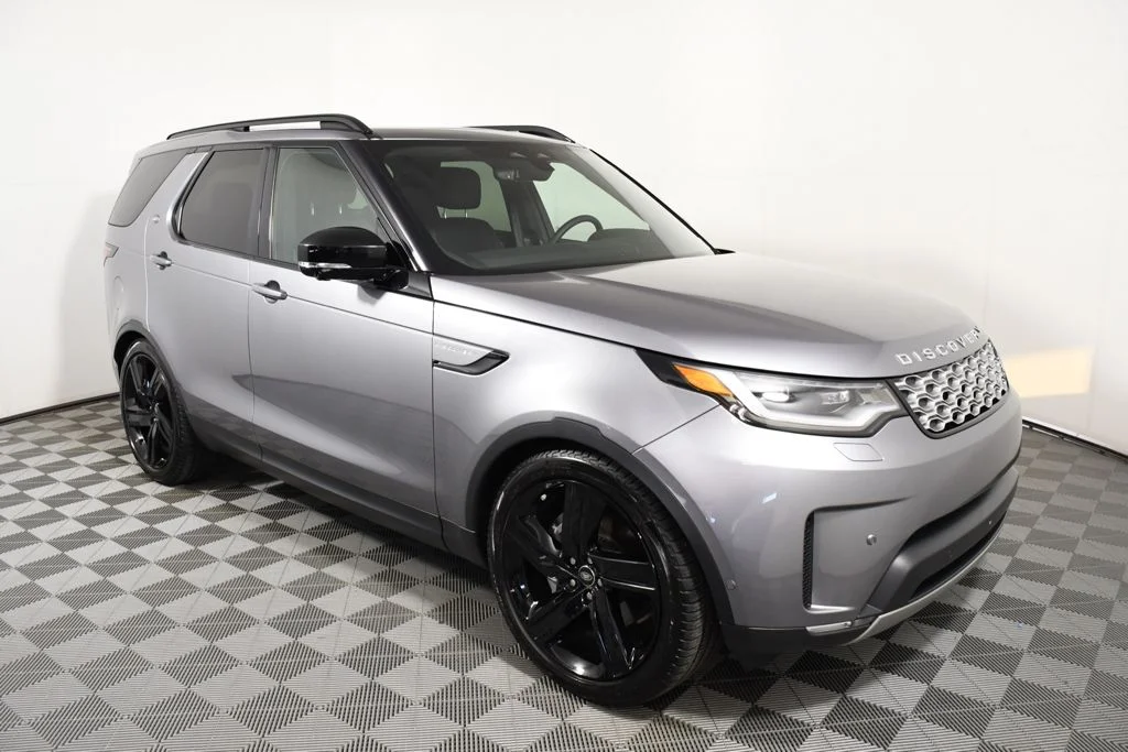 Certified Used 2025 Eiger Grey Metallic Land Rover S image 8
