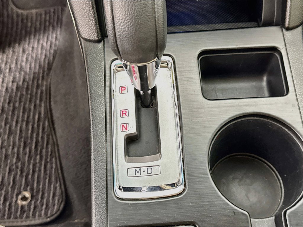 Used 2018 Crystal White Pearl Subaru 2.5i image 21