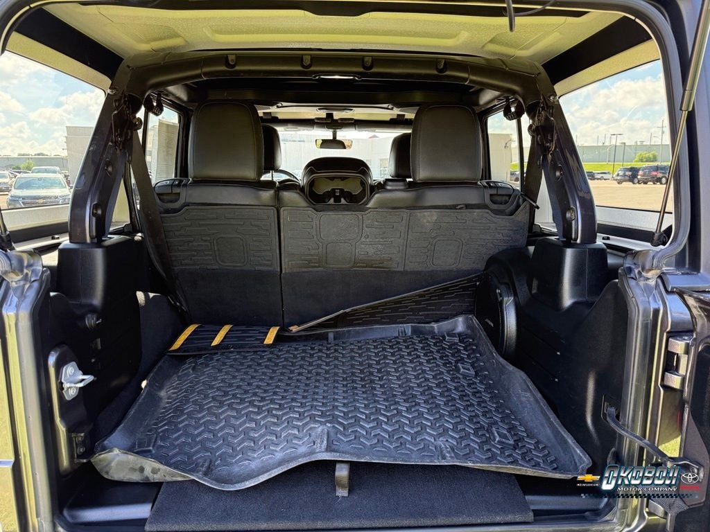 Used 2018 Gray Jeep Unlimited Rubicon image 20