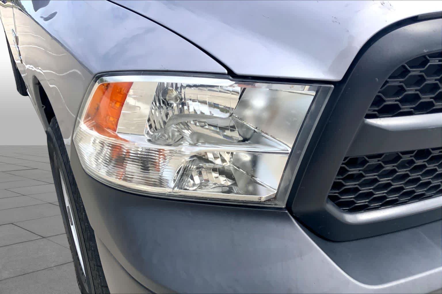 Used 2022 Billet Silver Metallic Clearcoat Ram Tradesman image 24