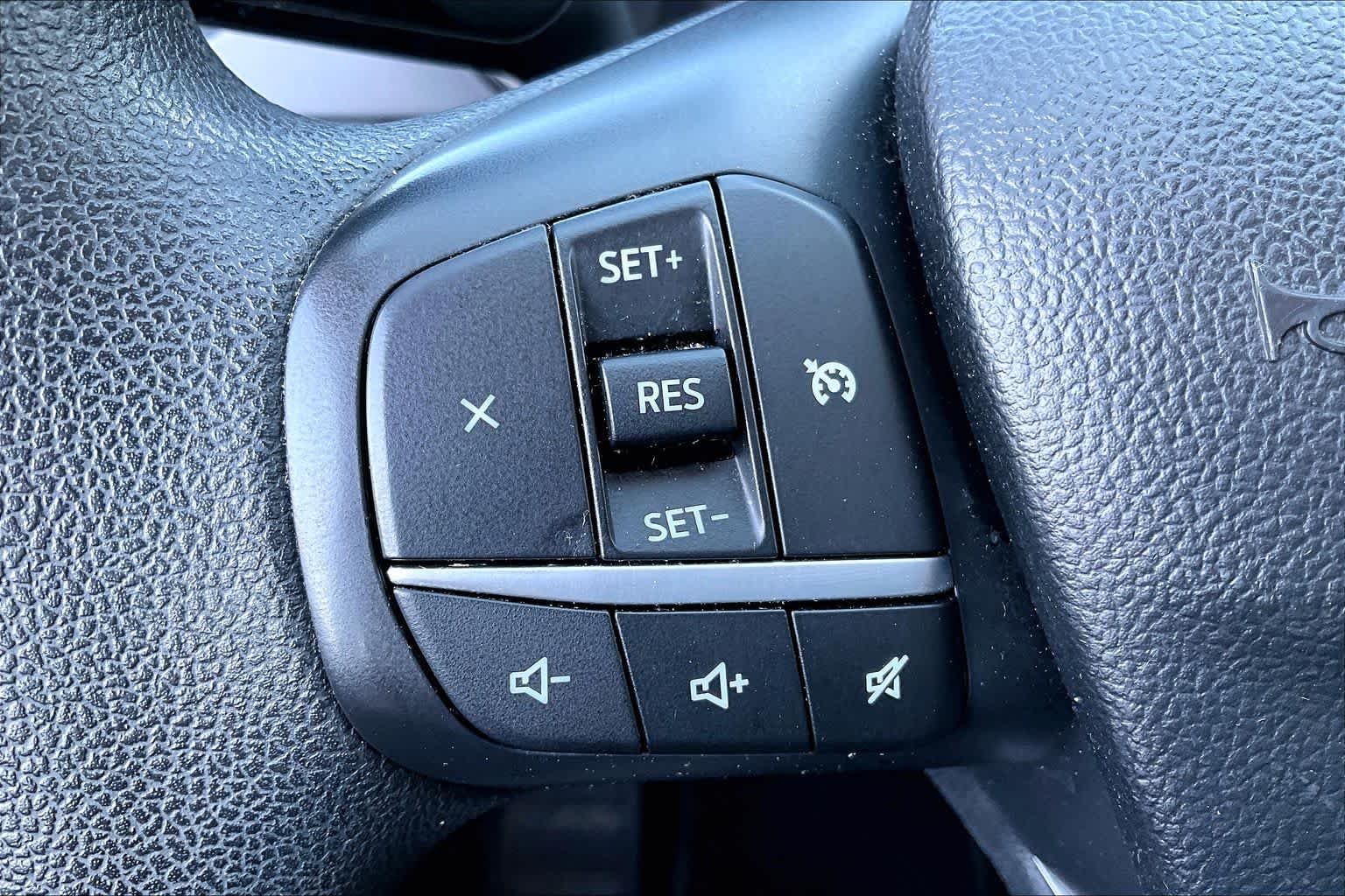 Used 2020 Velocity Blue Metallic Ford SE image 20