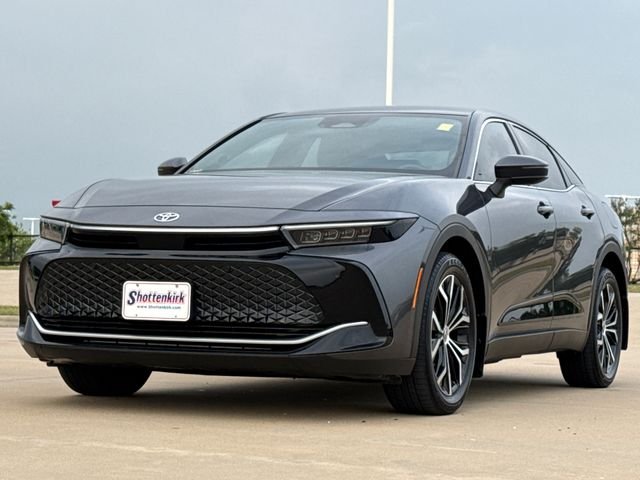 Used 2023 Gray Toyota Limited image 3