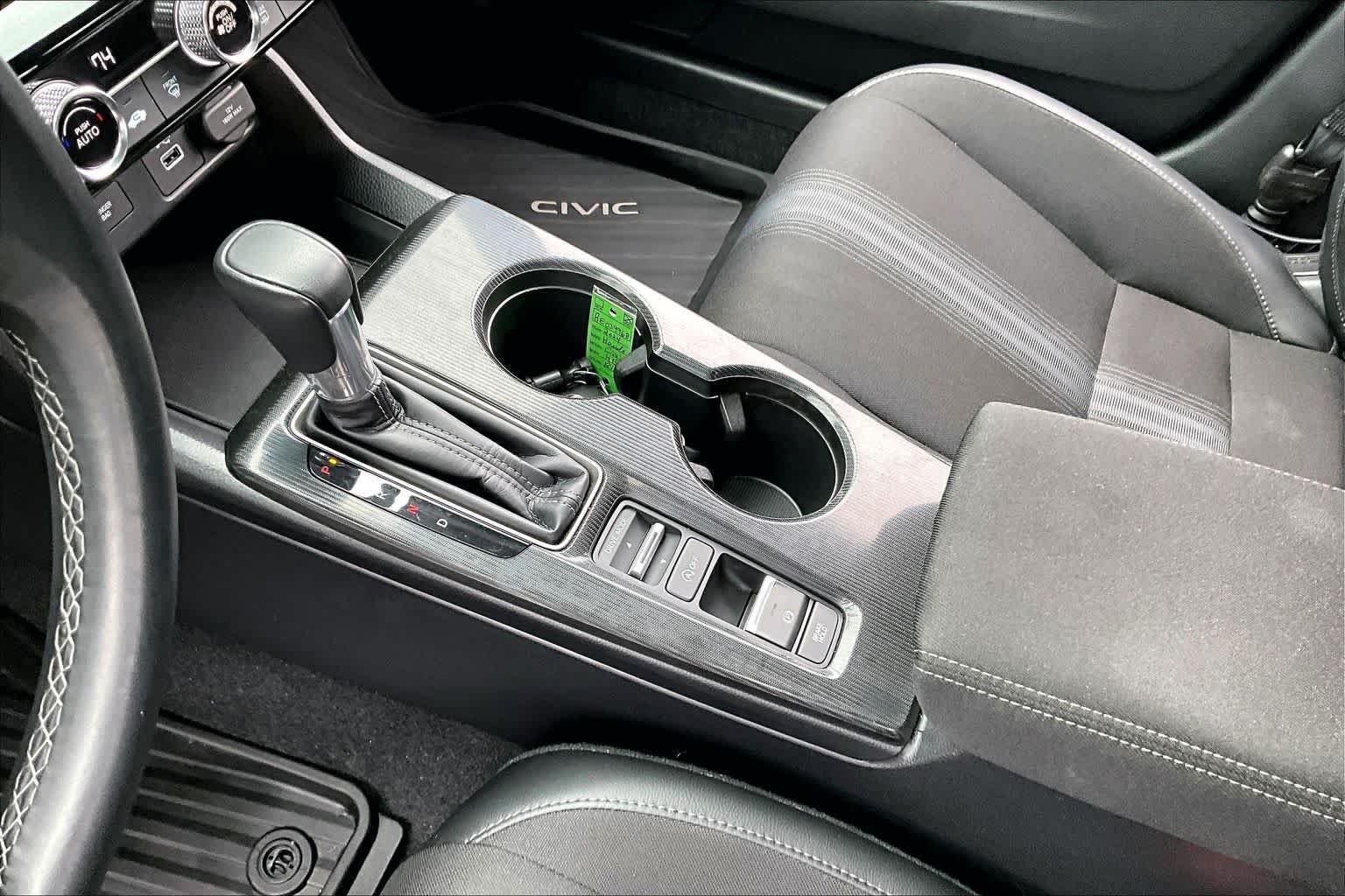 2024 Honda Civic Hatchback Sport - Photo 16
