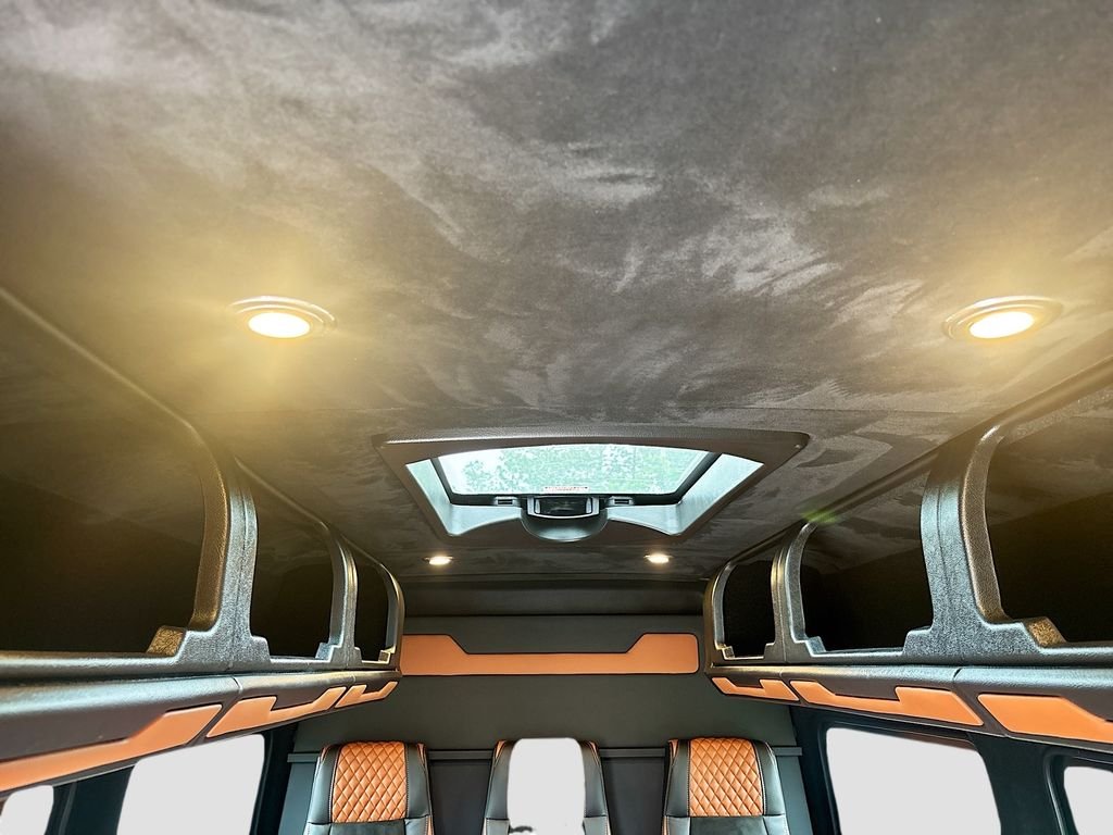 New 2025  Mercedes-Benz 15 Passenger Sliding Door image 18