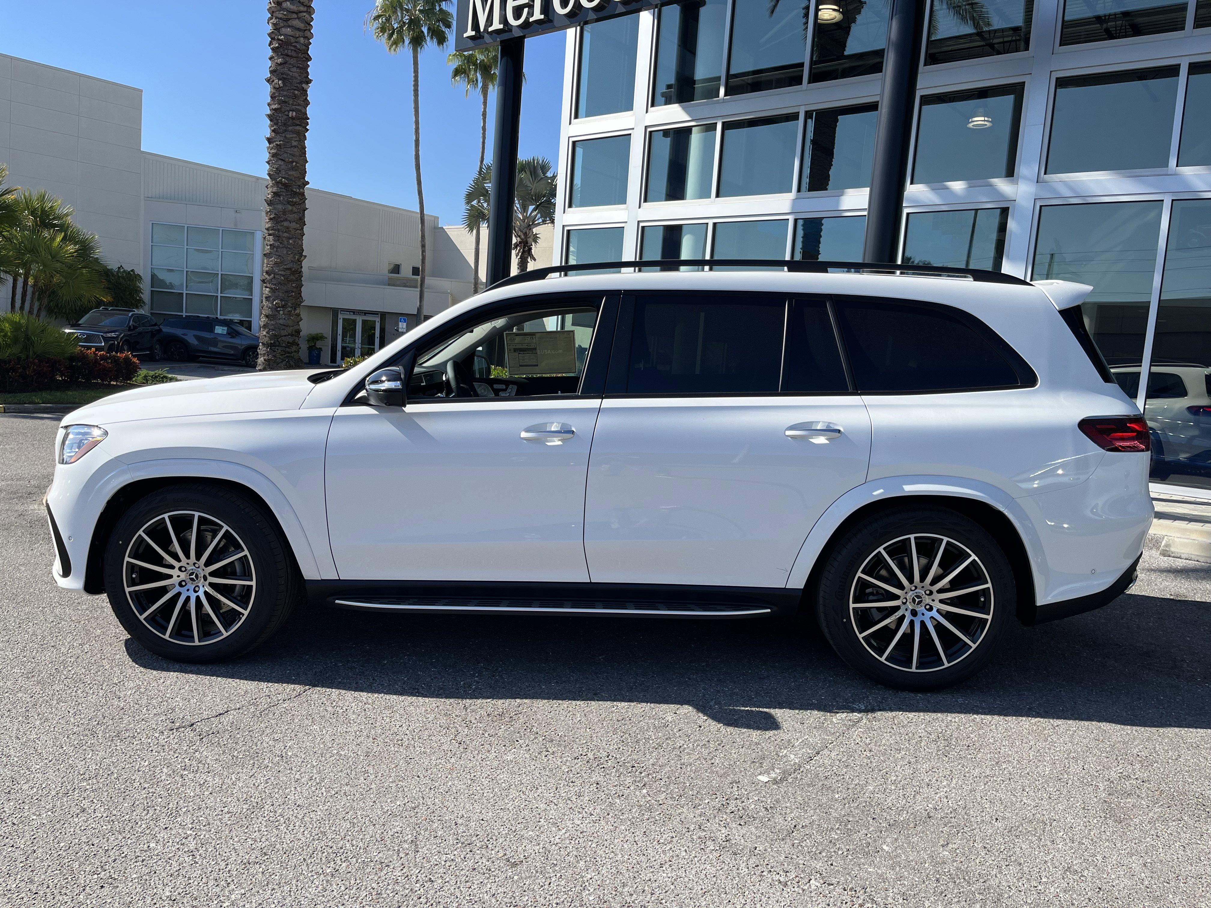 New 2026 POLAR WHITE Mercedes-Benz GLS 450 image 3