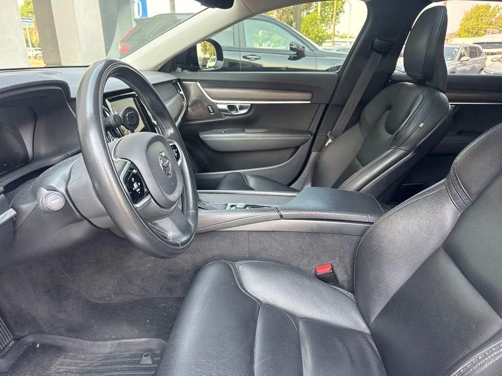 Used 2020 Black Volvo T6 AWD image 17
