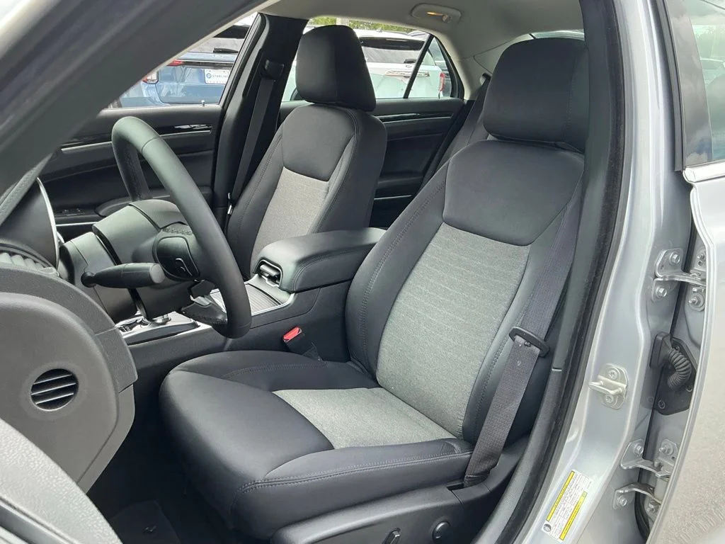 Used 2023 Silver Chrysler Touring image 33