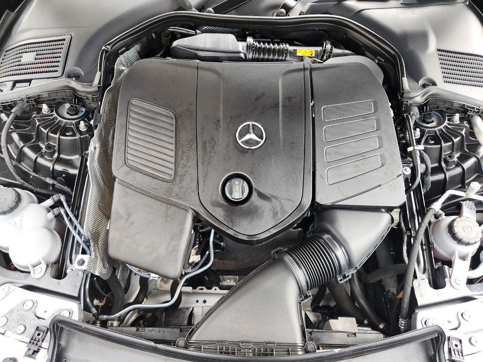 Used 2024 Gray Mercedes-Benz 4MATIC® image 32