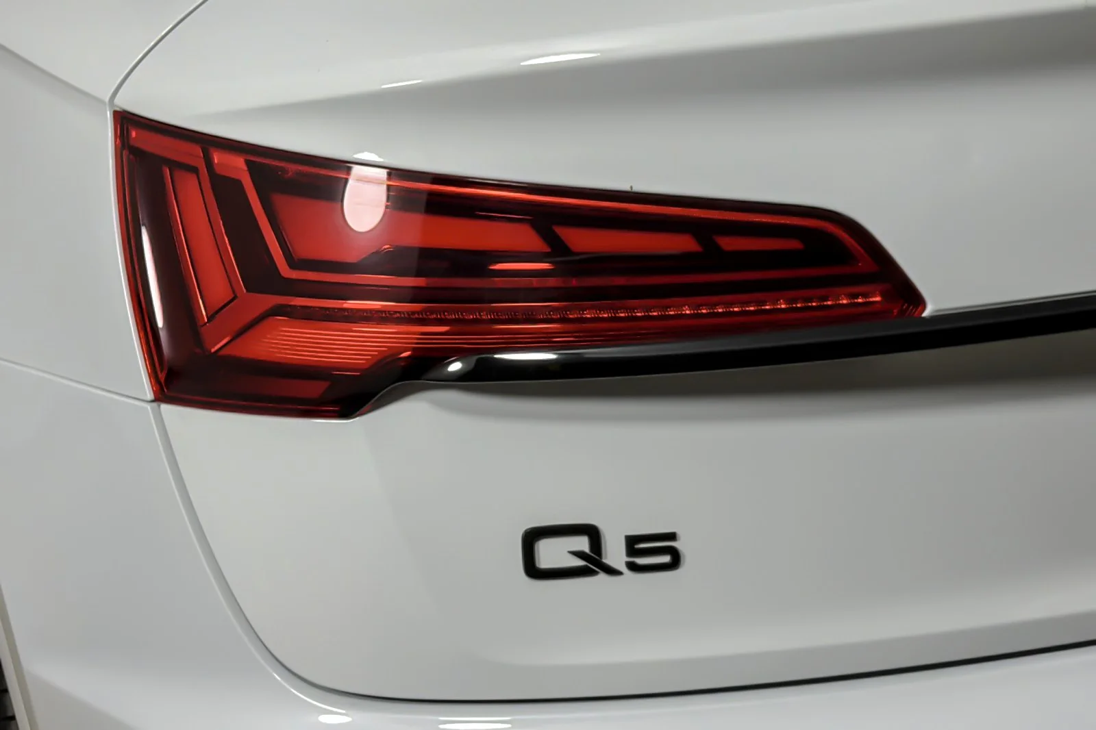 Used 2023 Glacier White Metallic Audi S line Prestige 45 TFSI quattro image 27