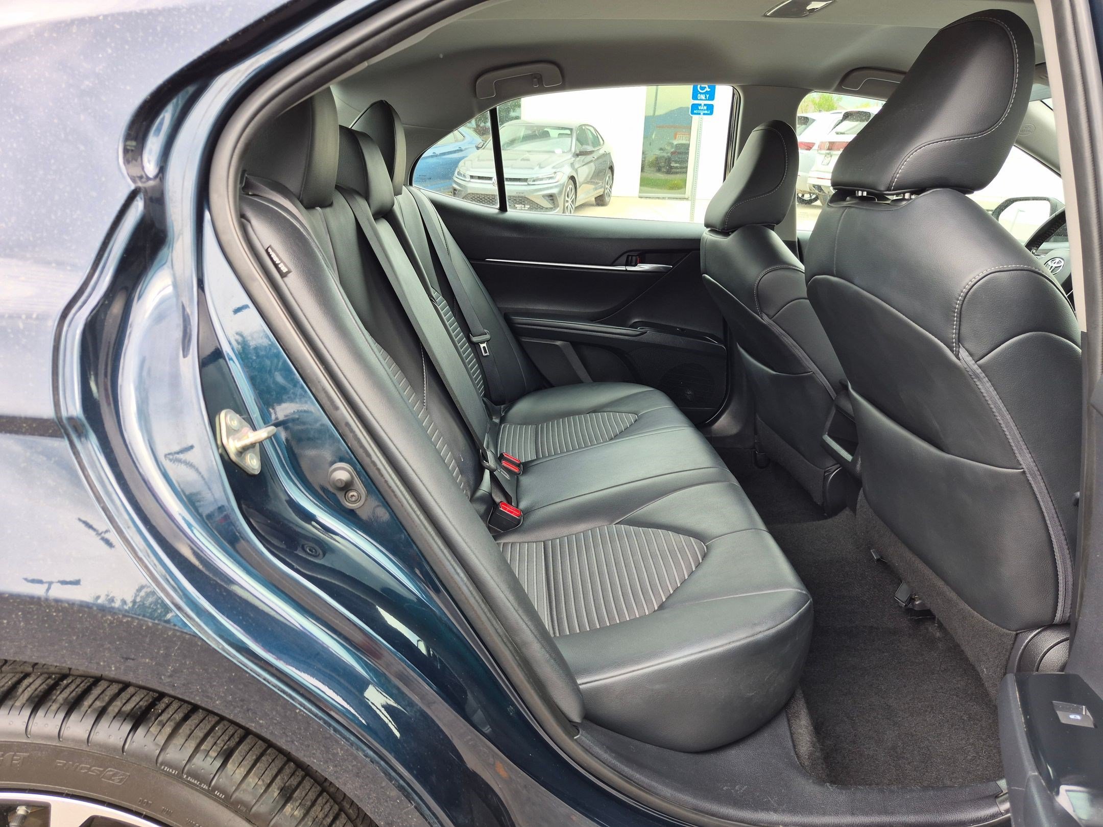 Used 2019 Galactic Aqua Mica Toyota SE image 27