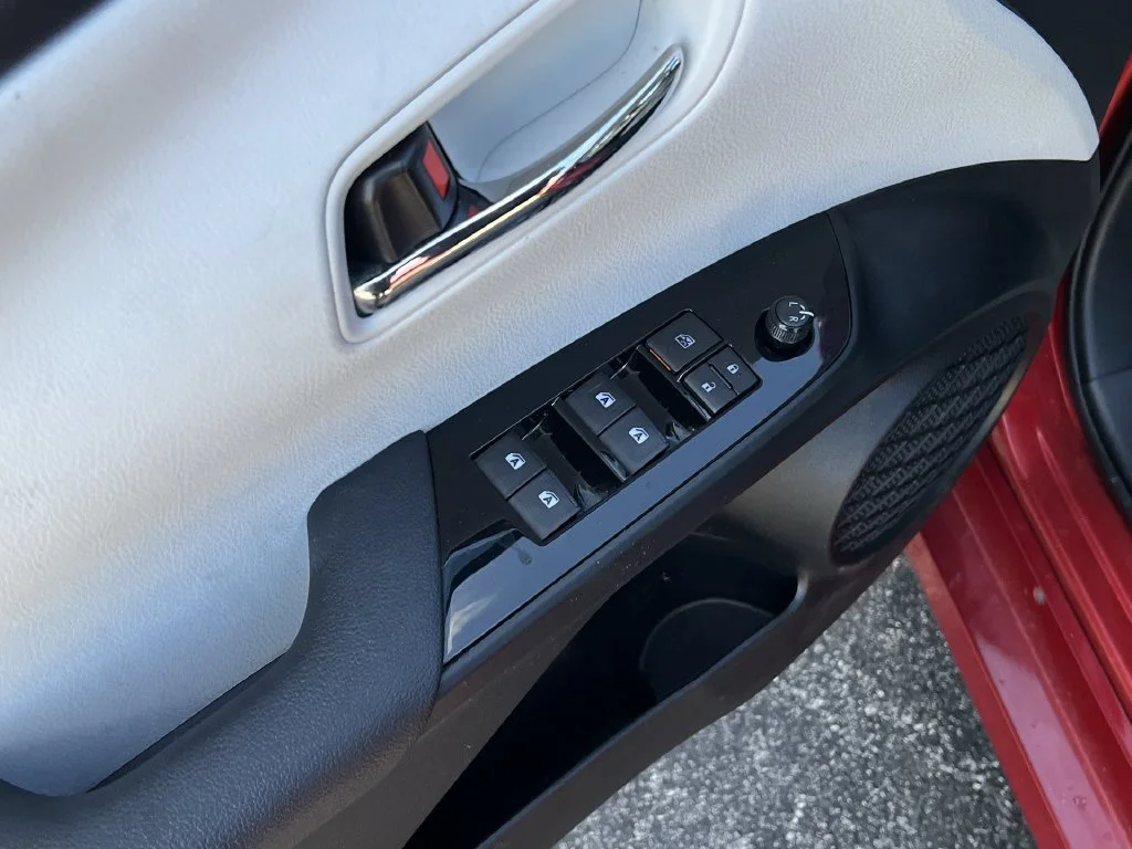 Used 2017 Red Toyota Four image 22