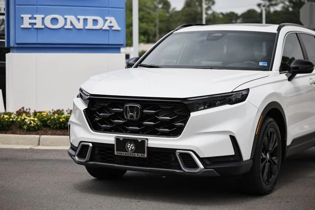 Certified Used 2025 Platinum White Pearl Honda Sport Touring image 2