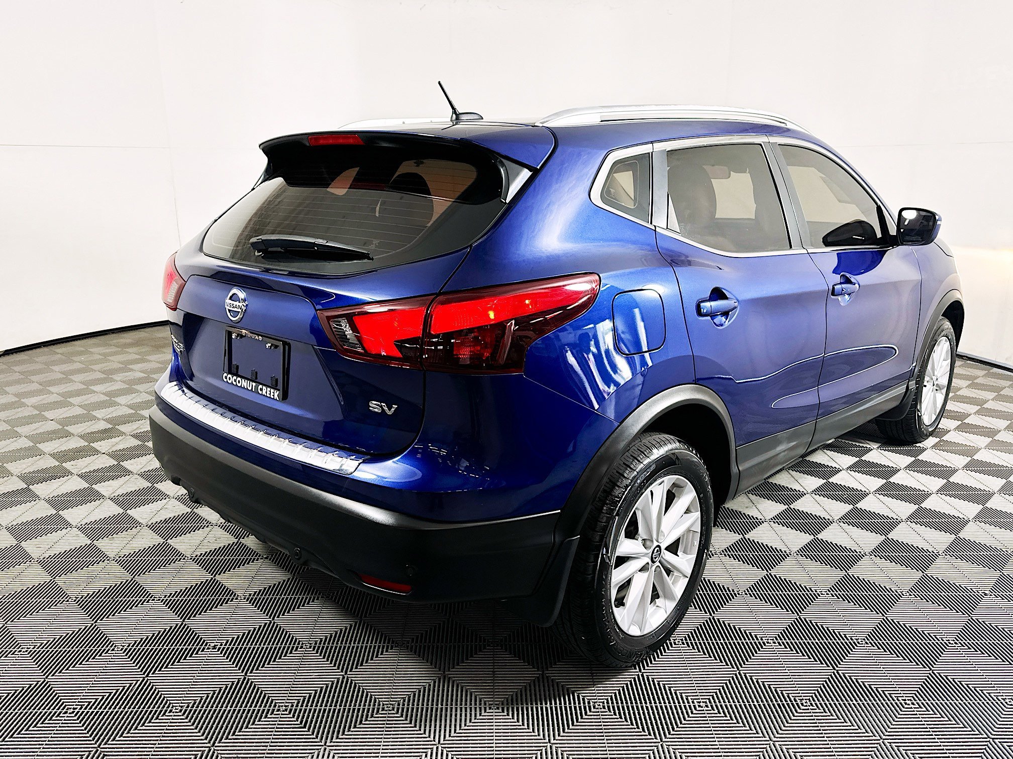 2019 Nissan Rogue thumbnail 5